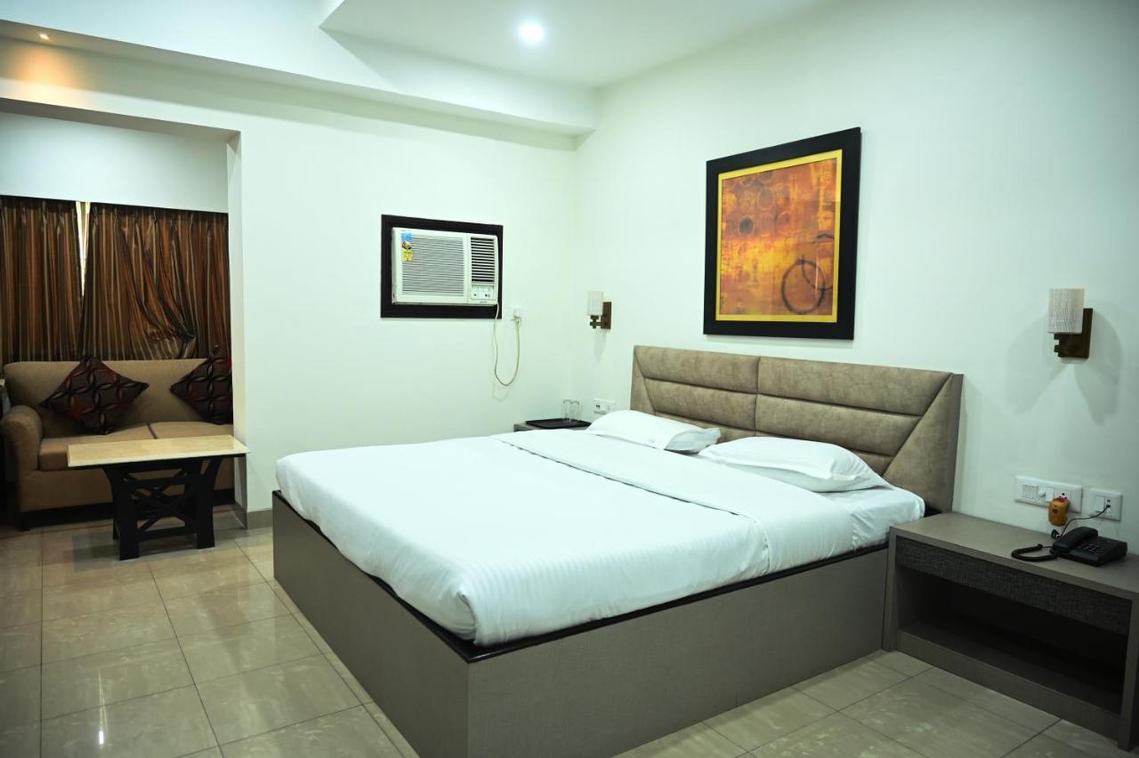 Elgin Suites Calcutta Exterior foto