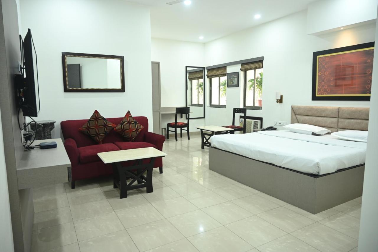 Elgin Suites Calcutta Exterior foto
