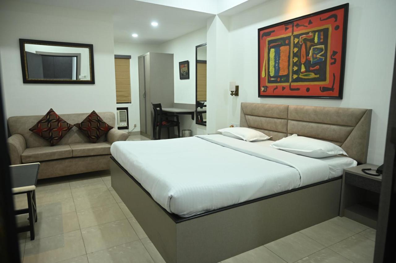 Elgin Suites Calcutta Exterior foto